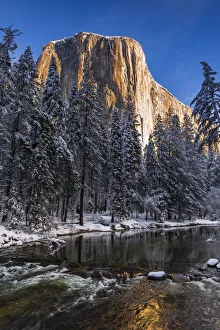 Images Dated 9th December 2020: El Capitan above the Merced River in winter, Yosemite National Park, California, USA