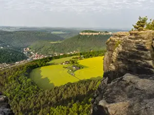 Images Dated 25th May 2015: Elbe Sandstone Mountains (Elbsandsteingebirge) in the Saxon Switzerland NP (Saechsische