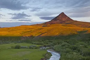 Images Dated 16th July 2011: Elk Creek runs below Haystack Butte at first light near Augusta, Montana, USA