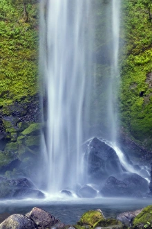 Images Dated 21st April 2016: Elowah Falls Columbia River Gorge National Senic Area, Oregon
