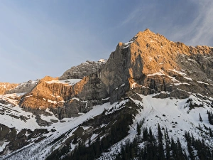 Eng Valley, Karwendel mountain range, Austria, view towards mount Spirtzkar-Spitze