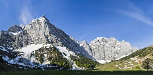 Images Dated 11th May 2012: Eng Valley, Karwendel mountain range