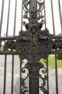 Images Dated 2nd October 2006: Detail from the entrance gate to the Belevedere Palace, Vienna, Austria