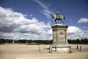 Montmorency Prints: The equestrian statue of the Anne of Montmorency in the Constables Terrace of