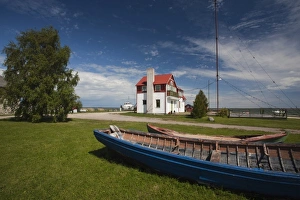Images Dated 6th June 2010: Estonia, Western Estonia Islands, Saaremaa Island, Orissaare, town harbor and coffee shop