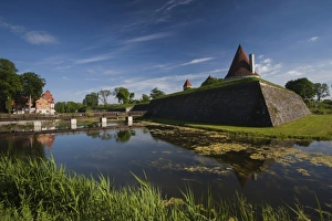 Images Dated 6th June 2010: Estonia, Western Estonia Islands, Saaremaa Island, Kuressaare, Kuressaare Castle