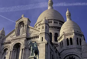 EU, France, Montmartre, Paris. Basilica of Sacre Coeur in late afternoon