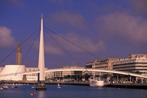 Images Dated 31st May 2005: EU, France, Normandy, Calvados, Le Havre. Le Volcan by Oscar Niemeyer. Rassin du Commerce