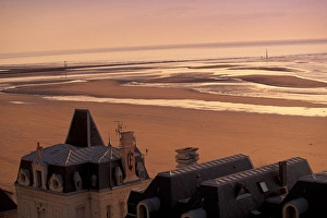 Images Dated 31st May 2005: EU, France, Normandy, Trouville-sur-Mer. Sunset view from Deauville