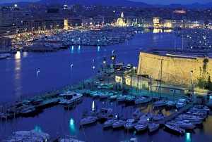 Images Dated 31st May 2005: EU, France, Provence, Bouches-du-Rhone, Marseille. Vieux Port, evening