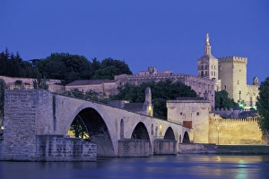 EU, France, Provence, Vaucluse, Avignon. Pont St-Benezet and Palais des Papes in evening