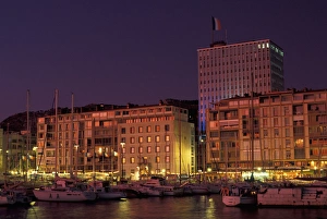 Images Dated 31st May 2005: EU, France, Toulon at night