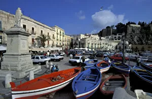 Images Dated 12th October 2004: EU, Italy, Sicily, Eolian Islands, Lipari. Boats and buildings in the main square