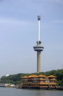 Images Dated 6th August 2007: Euromast tower in Rotterdam, Netherlands