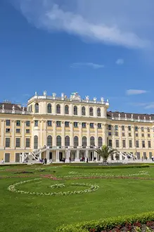 Europe, Austria, Vienna, Schonbrunn Palace, garden