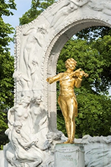 Images Dated 24th May 2010: Europe, Austria, Vienna, Stadtpark, Johann Strauss monument