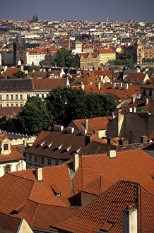 Images Dated 28th January 2004: Europe, Czech Republic, Cent. Bohemia, Prague (Praha) View of Charles Bridge
