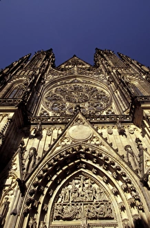 Images Dated 28th January 2004: Europe, Czech Republic, Cent. Bohemia, Prague (Praha) Prague Castle St. Vitus Cathedral