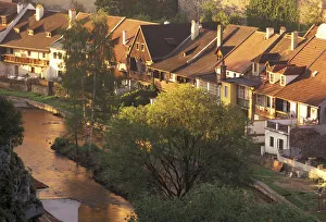 Images Dated 5th January 2004: Europe, Czech Republic, South Bohemia, Cesky Krumlov Morning light on houses by