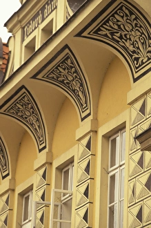 Images Dated 5th January 2004: Europe, Czech Republic, West Bohemia, Domazlice Namesti Miru Square, Baroque building