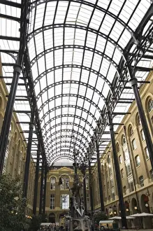 Sightsee Prints: Europe, ENGLAND-London: Bankside- Inside Hays Galleria
