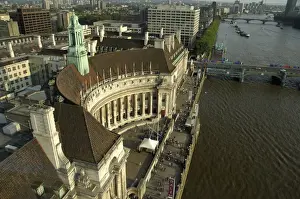 Amusement Prints: Europe, England, London. View from British Airways London Eye of the London Aquarium
