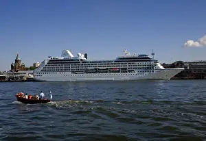Images Dated 19th August 2006: Europe, Finland, Helsinki. Oceania Insignia cruise ship in the Port of Helsinki