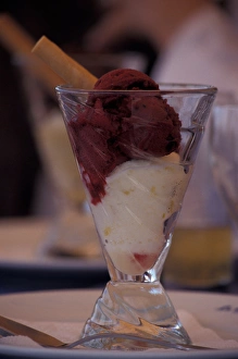 Images Dated 27th September 2005: Europe, France, Cassis, sorbet dessert