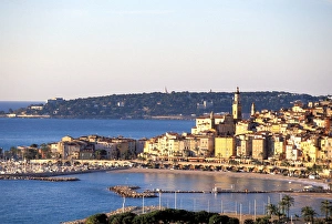 Images Dated 10th April 2006: Europe, France, Cote D Azur, Menton. View at sunset