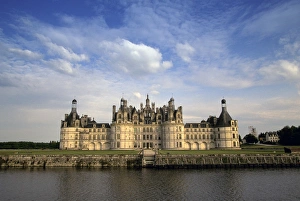 Images Dated 1st December 2005: Europe, France, Loire Valley, Chambord. Chateau de Chambord