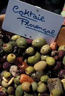 Images Dated 28th September 2005: Europe, France, Marseilles, olive selection