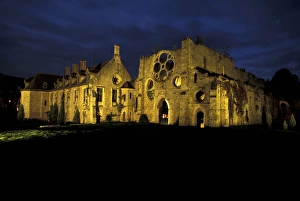 Images Dated 1st September 2009: Europe, France, Paris. Abbey des Vaux de Cernay