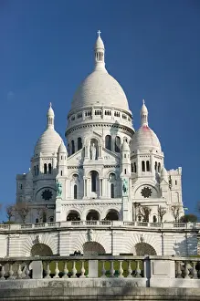 Europe, France, Paris, Montmartre: Morning View of Basilique du Sacre-Coeur