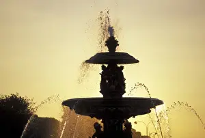 Statuary Prints: Europe, France, Paris. Place de la Concorde. Fountain