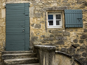 Images Dated 10th July 2014: Europe; France; Provence; Lacoste; Town Scenes