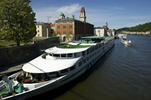 Images Dated 27th April 2009: Europe, Germany, Bavaria, Passau, Beethoven riverboat docked, Danube River