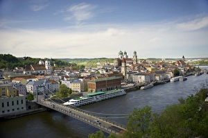 Images Dated 27th April 2009: Europe, Germany, Bavaria, Passau, view from Oberhaus Fortress, Danube River