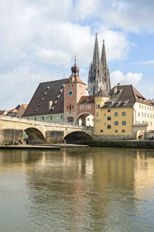 Images Dated 21st May 2010: Europe, Germany, Bavaria, Regensberg, Regan River
