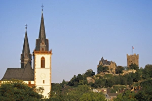 Images Dated 6th June 2011: Europe, Germany, Rhineland-Palatinate, Bingen am Rhein, Basilica di San Martino with