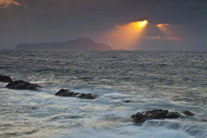 Images Dated 17th May 2010: Europe, Greece, Greek Island, Crete, Sunset just outside of the old harbor of Chania