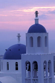 Images Dated 14th June 2005: Europe, Greece, Santorini. Traditional architecture