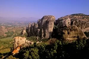 Images Dated 2nd August 2006: Europe, Greece, Thessaly, Meteora, Kastraki. Monastaries of Meteora