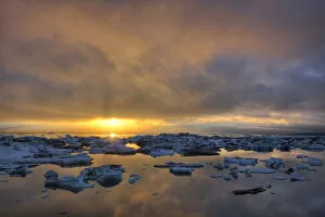 Iceland Gallery: Europe, Iceland, Jokulsarlon Glacier Lagoon