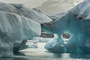 Jokulsarlon Prints: Europe, Iceland, Jokusarlon. Iceberg formations