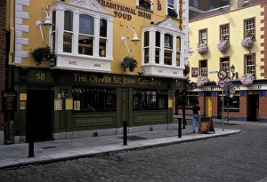 Images Dated 31st August 2011: Europe, Ireland, Dublin. Temple Bar neighborhood