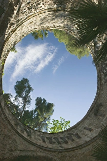 Images Dated 7th May 2005: Europe, Italy, Campania, (Amalfi Coast), Ravello: Villa Rufolo / Roofless Tower