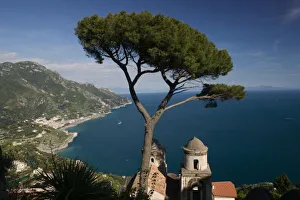 Images Dated 7th May 2005: Europe, Italy, Campania, (Amalfi Coast), Ravello: View of the Amalfi Coastline