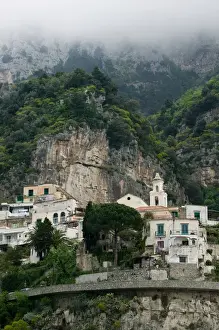 Images Dated 5th May 2005: Europe, Italy, Campania (Amalfi Coast) POSITANO: Town View with Fog / Daytime