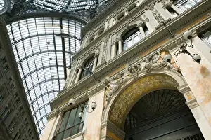 Images Dated 4th May 2005: Europe, Italy, Campania, NAPLES: Galleria Umberto 1 / Interior