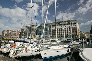 Images Dated 4th May 2005: Europe, Italy, Campania, NAPLES: Hotels along via Partenope from Castel dell
